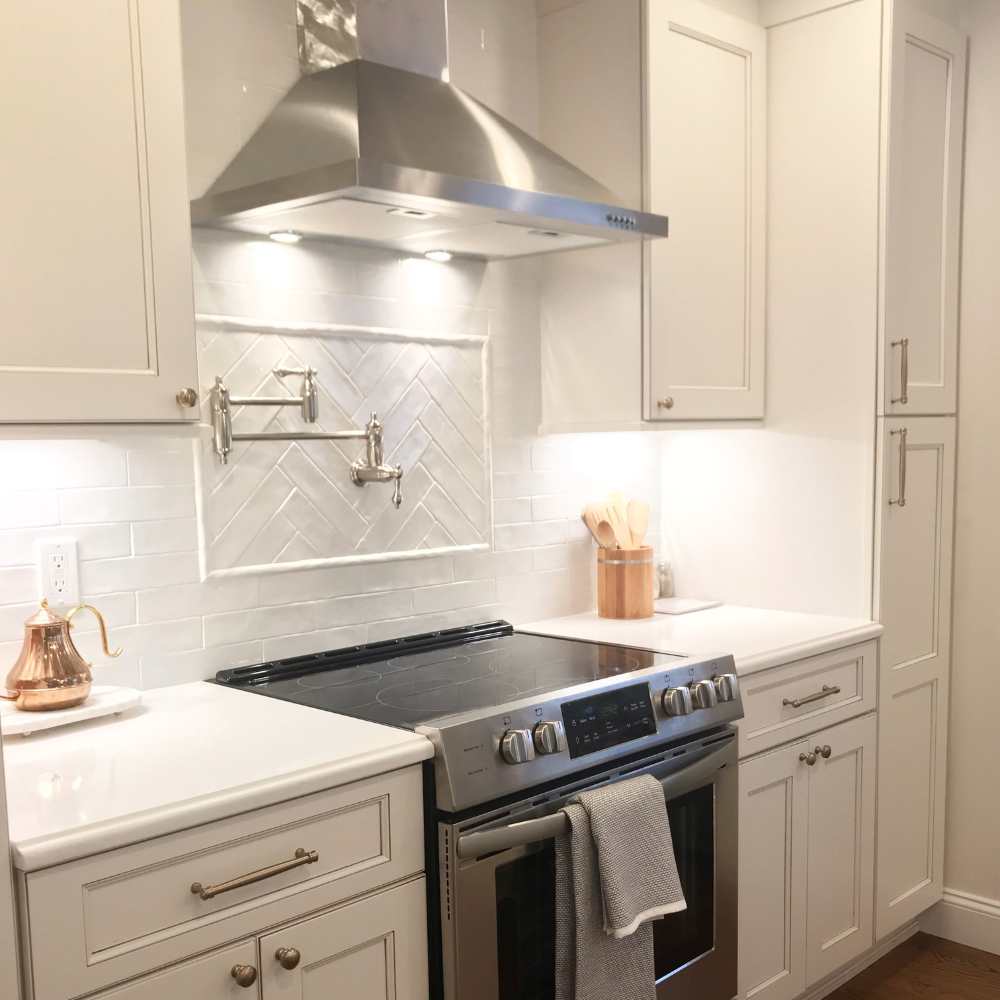 Chelsea 1" x 10" Blanco Ceramic Glossy Pencil