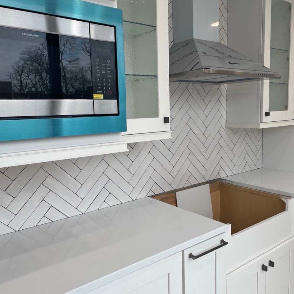 Chelsea 2" x 10" Blanco Ceramic Glossy Tile