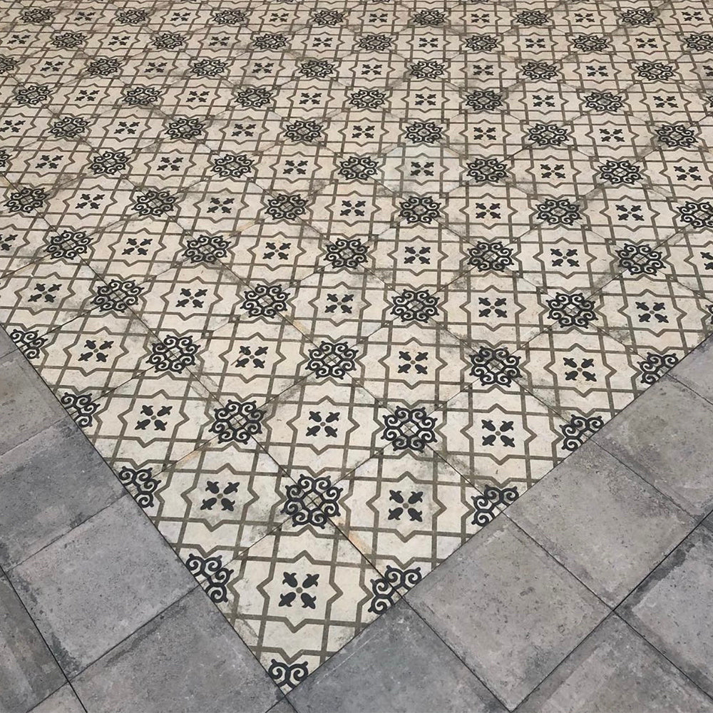 Carys 8"x8" Porcelain Satin Tile