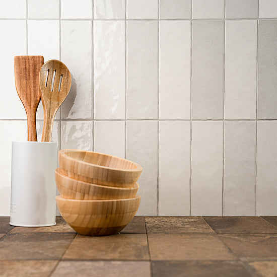 Zellige 2.5 "x 8" Blanco Ceramic Glossy Tile